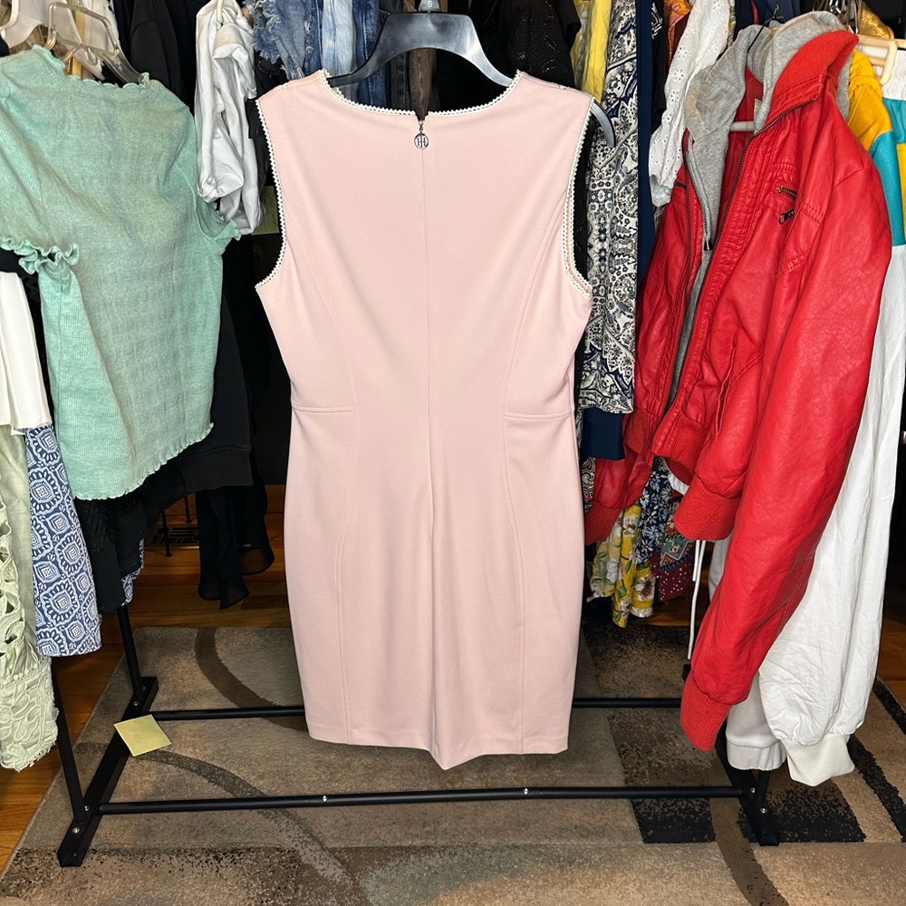 Elegant Pink Sleeveless Dress